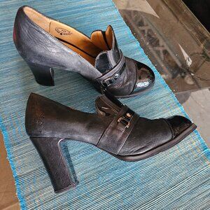 John Fluevog Attic Loafer Pump Carlyne Black Leather Women’s Size 10 HTF 🔥